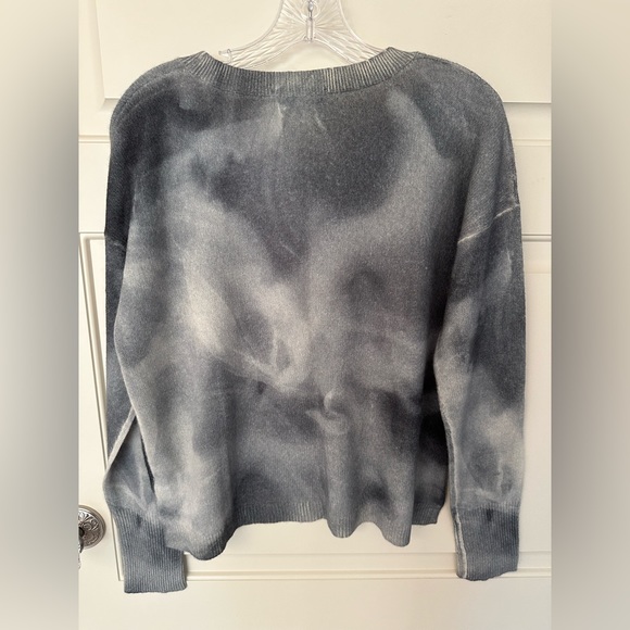 White + Warren Gray 100% Cashmere Sweater - Picture 6 of 6